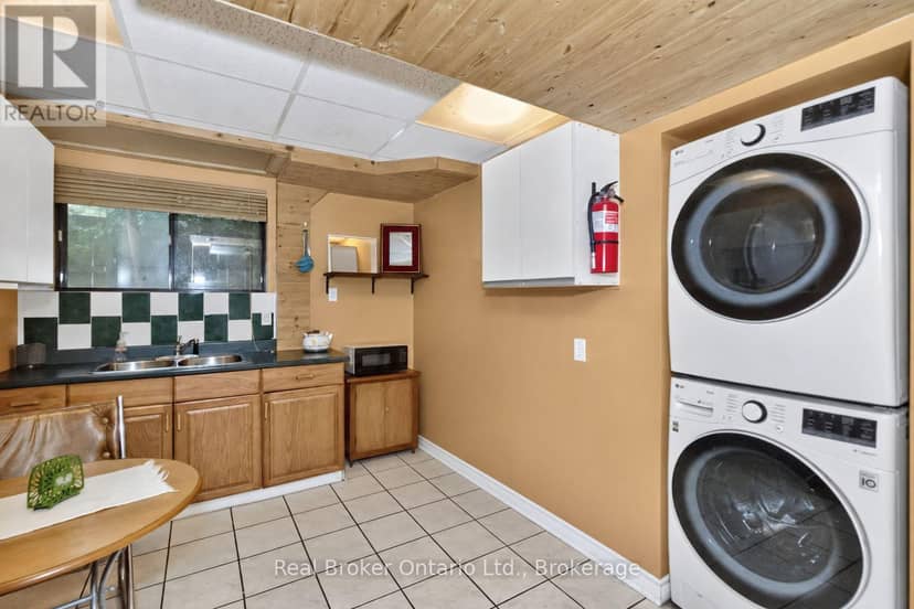 24 Fernanne Drive — photo 35 of 40