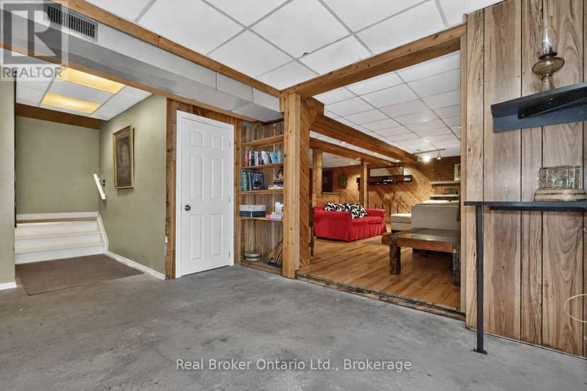 24 Fernanne Drive — photo 32 of 40