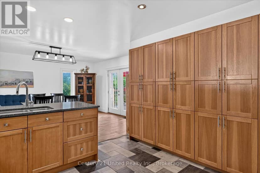 2051 Jill Lane — photo 15 of 40