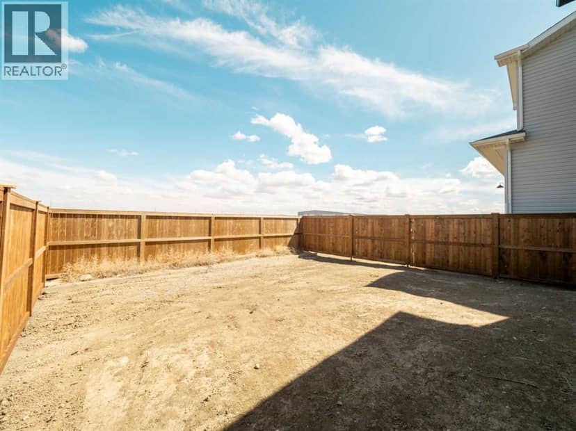 2500 43 Street S — photo 21 of 21