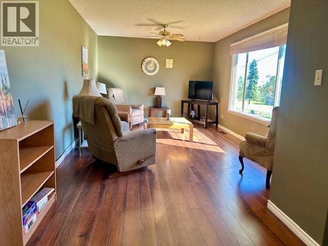 5408 W 54 AVENUE, Fort Nelson, photo 8
