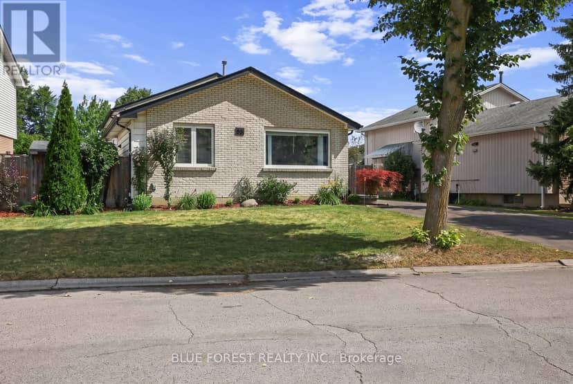 55 Archer Crescent — photo 1 of 40