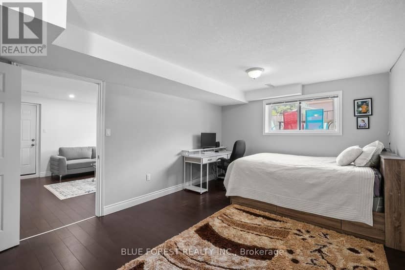 55 Archer Crescent — photo 32 of 40