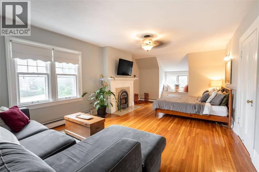 291 London Road — photo 18 of 40