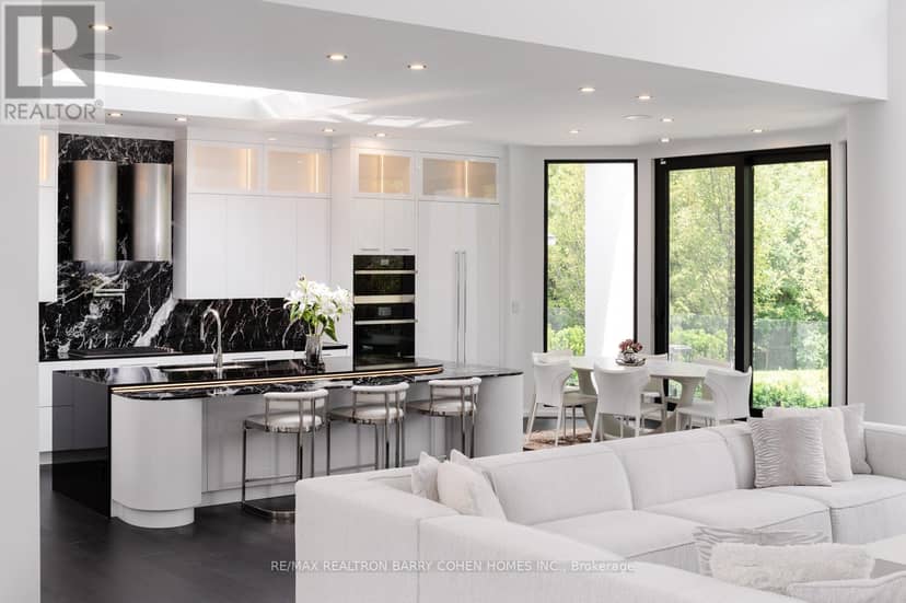 45 Park Lane Circle, Toronto, photo 7