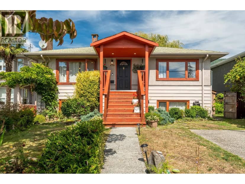 430 W KINGS ROAD, North Vancouver