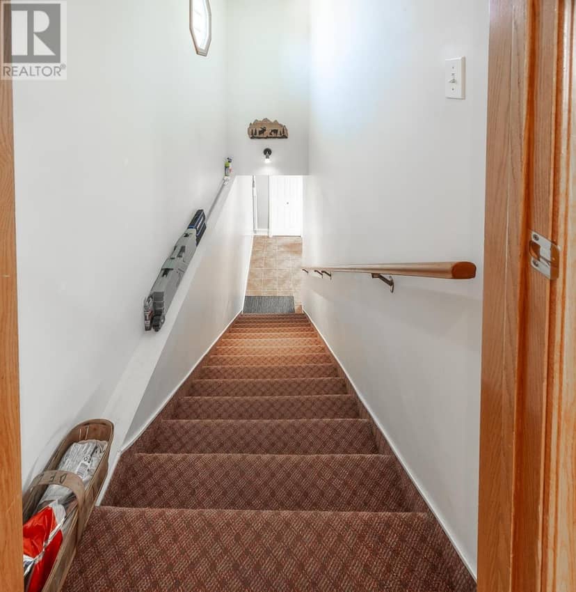 11 Chatfield DR — photo 15 of 28
