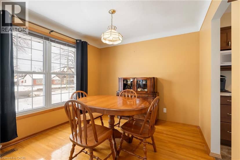 401 MOHAWK Road W — photo 11 of 40
