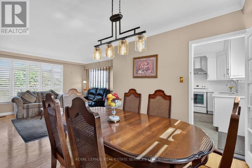 146 Vista Drive — photo 11 of 35