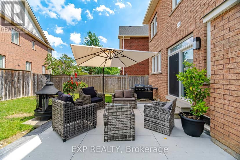 363 Holmes Crescent — photo 34 of 35