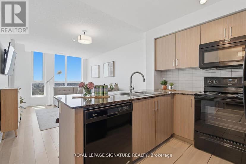 1116 - 80 Esther Lorrie Drive — photo 5 of 18