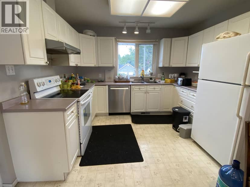 4839 MILLS AVENUE, Terrace, photo 4