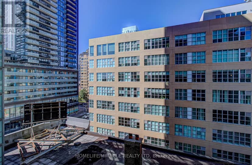 705 - 212 Eglinton Avenue — photo 14 of 25