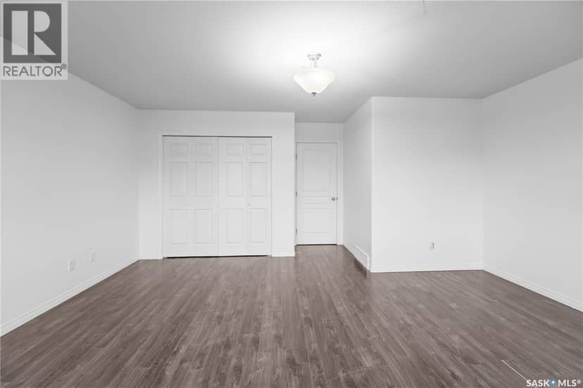 110 Henick CRESCENT — photo 20 of 40