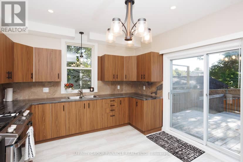 18 Clifton Street — photo 10 of 37