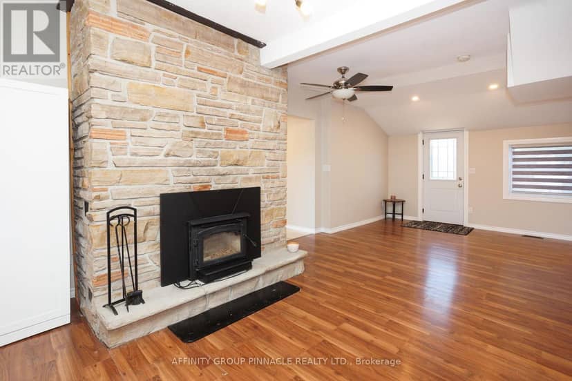 18 Clifton Street — photo 17 of 37