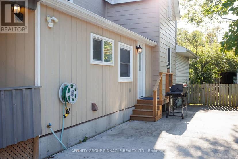 18 Clifton Street, Kawartha Lakes, photo 6