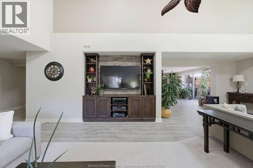 431 Charron Beach — photo 14 of 40