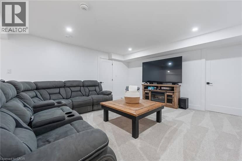 9 MACNEIL Court — photo 24 of 35