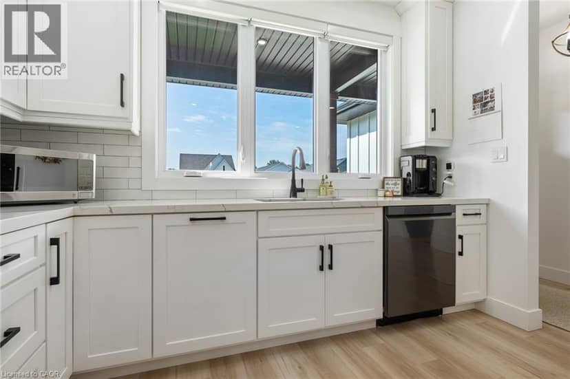 9 MACNEIL Court — photo 10 of 35