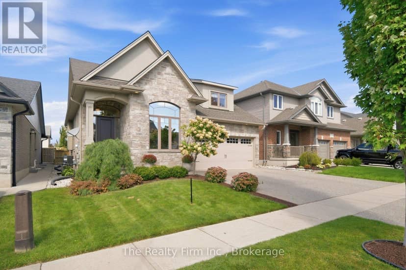 247 Dieppe Drive — photo 3 of 40