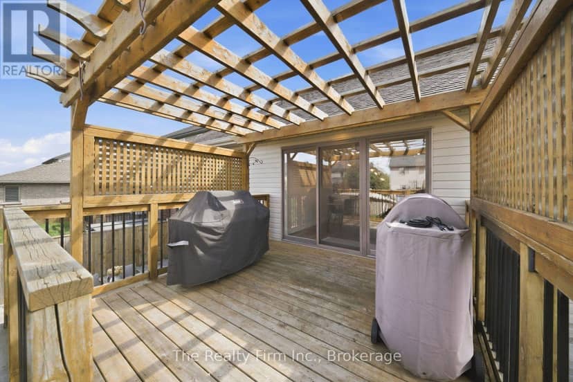 247 Dieppe Drive — photo 39 of 40