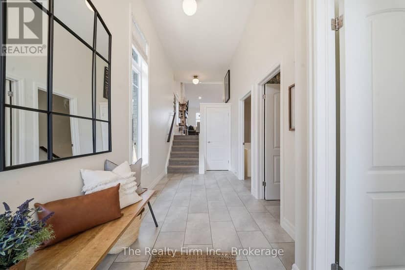 247 Dieppe Drive — photo 6 of 40