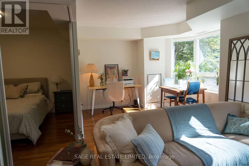 209 - 18 Beverley Street — photo 20 of 40