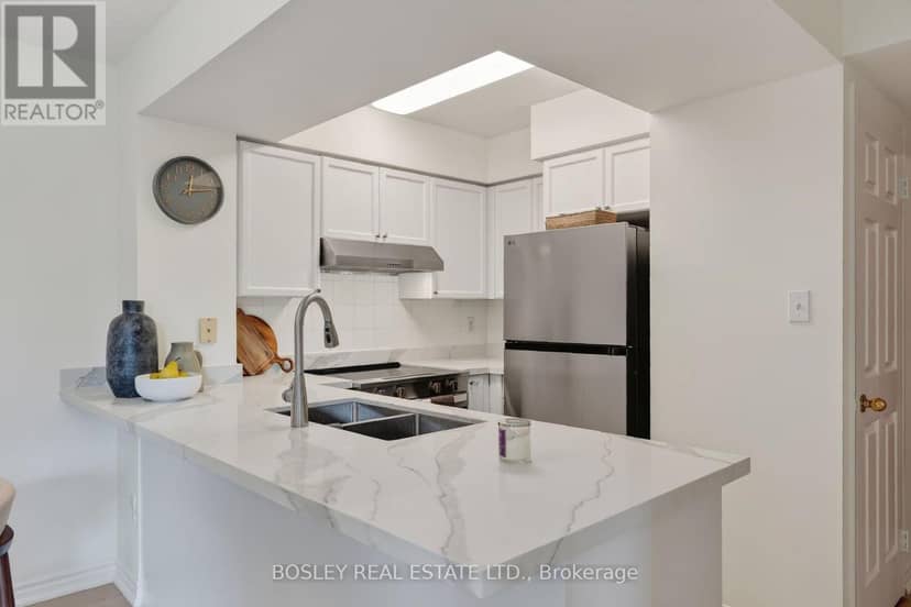 501 - 225 Merton Street — photo 10 of 28