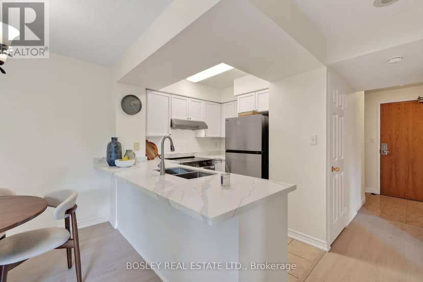501 - 225 Merton Street — photo 12 of 28