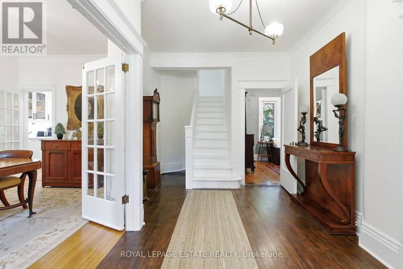 14 Lyall Avenue, Toronto, photo 3
