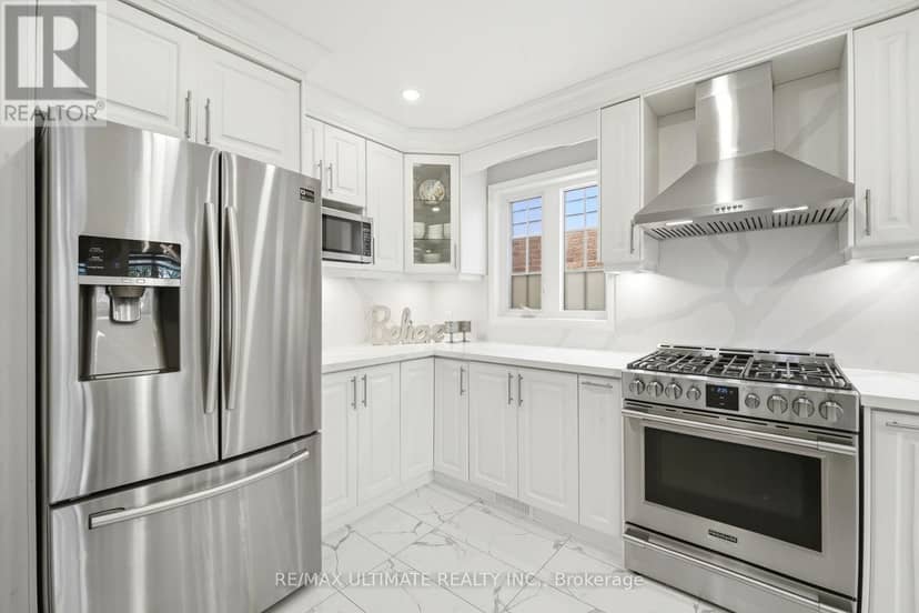 37 Cathy Jean Crescent — photo 7 of 32