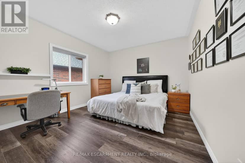31 Sycamore Drive — photo 24 of 40
