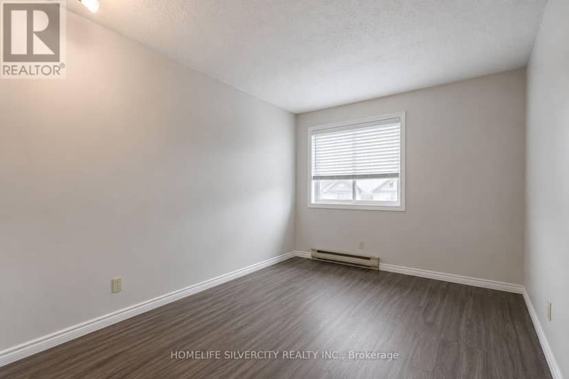 303 - 733 Deveron Crescent — photo 12 of 20