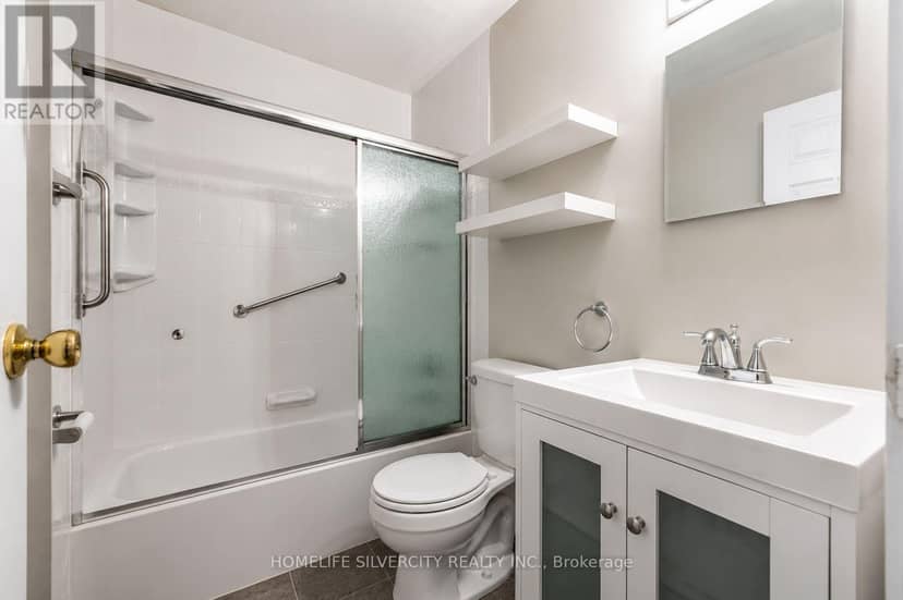 303 - 733 Deveron Crescent — photo 14 of 20