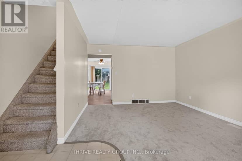 1762 Aldersbrook Road — photo 2 of 34