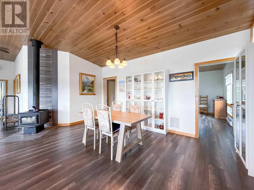 11348 Shore Road — photo 12 of 40