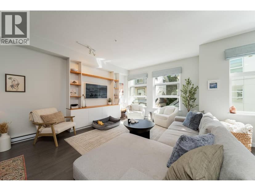 61 39548 LOGGERS LANE, Squamish, photo 3
