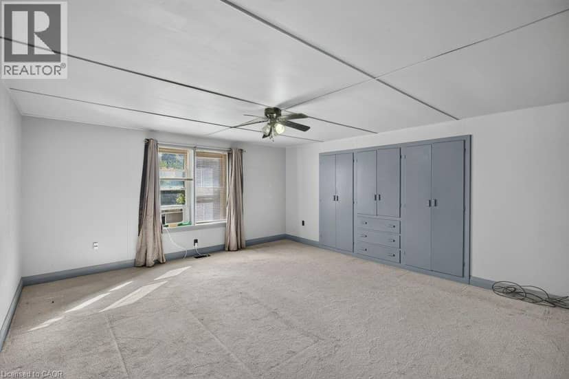4 ERIE Avenue — photo 31 of 40