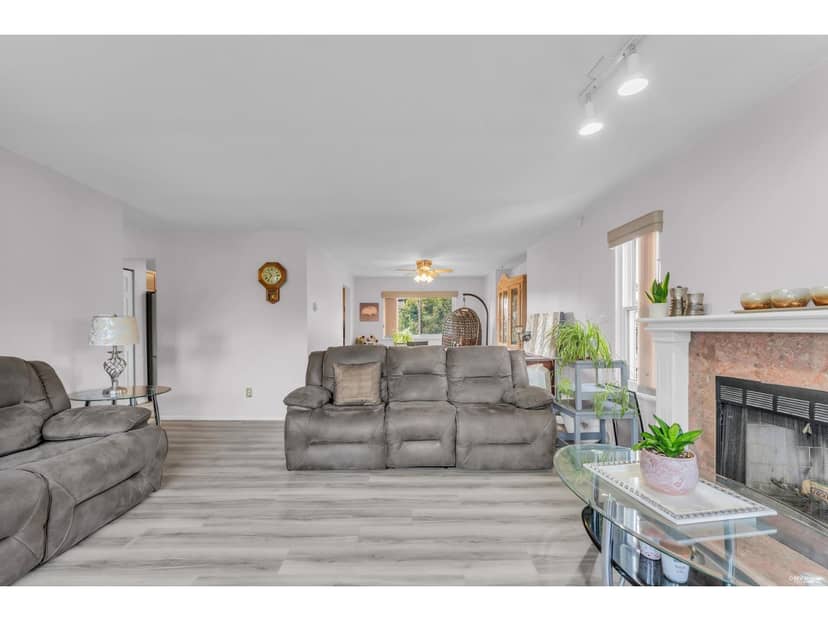 8020 DOMINION PLACE, Surrey, photo 6