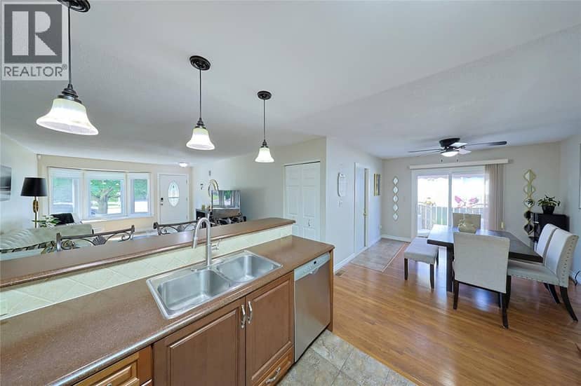 1234 Thistledown AVENUE — photo 8 of 30