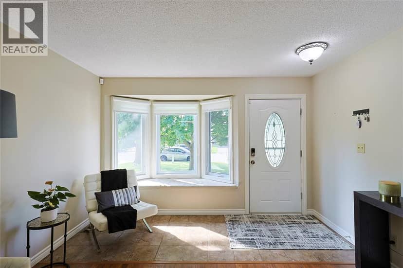 1234 Thistledown AVENUE — photo 5 of 30