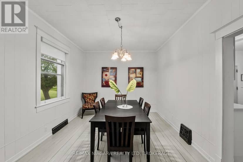 1068 Niagara Stone Road — photo 16 of 40