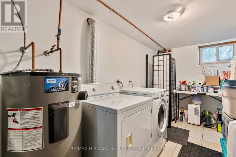 1068 Niagara Stone Road — photo 34 of 40