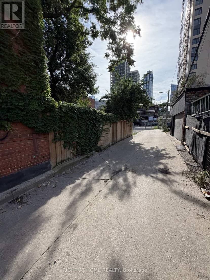 272 Seaton Street — photo 12 of 17