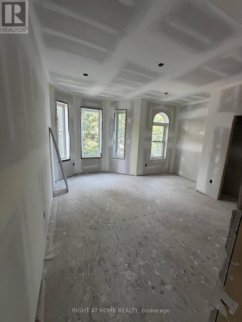 272 Seaton Street — photo 6 of 17