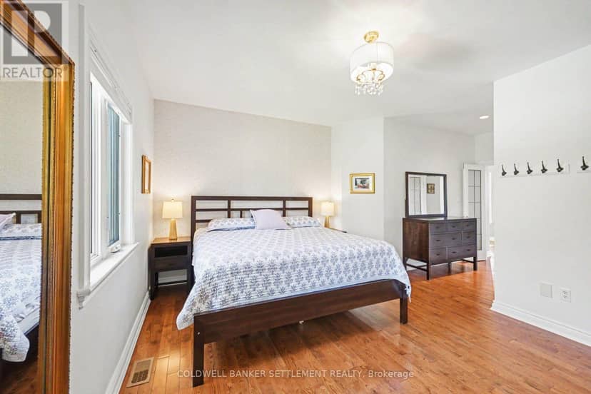 8 Taggart Crescent — photo 27 of 40