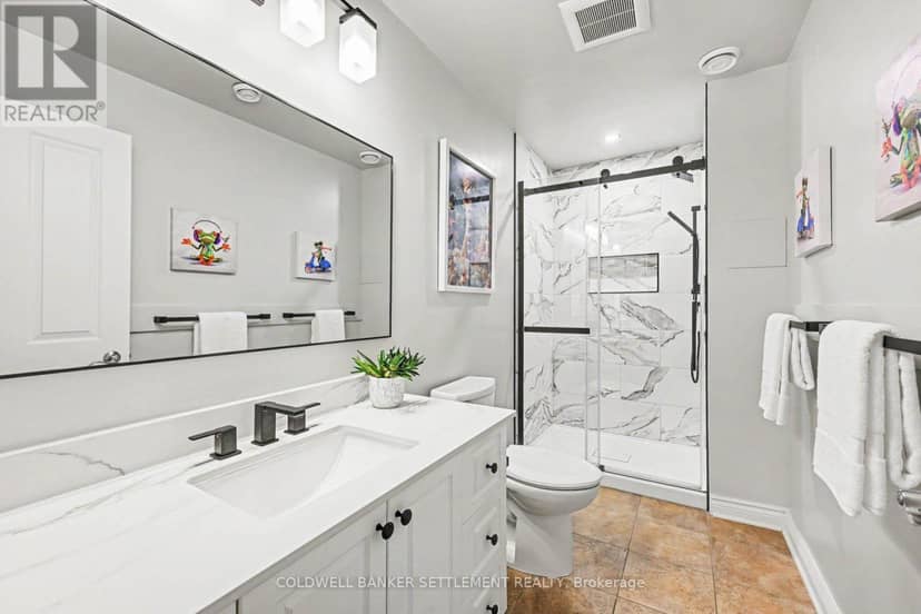 8 Taggart Crescent — photo 40 of 40