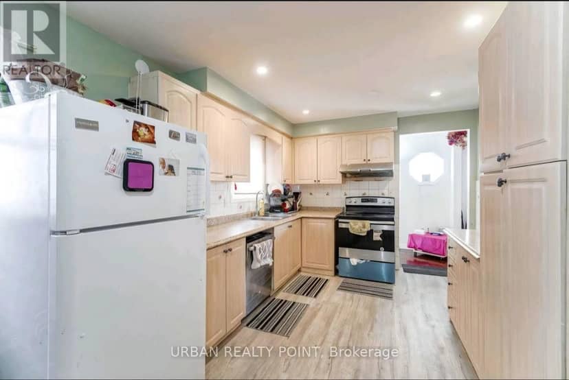 52 Fallway Road E — photo 5 of 22