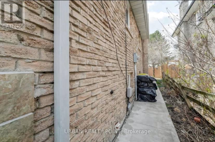 52 Fallway Road E — photo 18 of 22